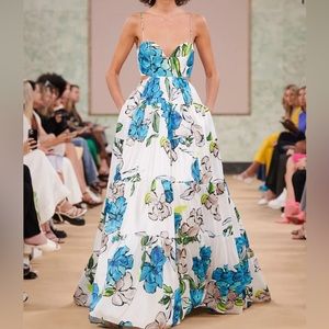 Beautiful Aje dress for wedding, Birthday,or any beautiful occasion.(firm price)